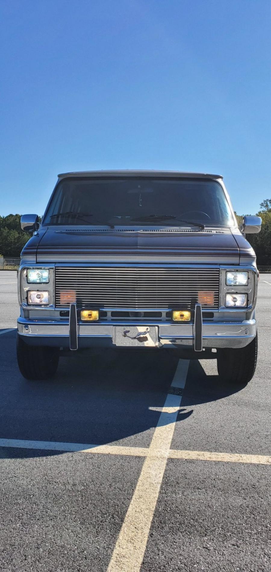  Chevrolet G20 Conversion Van  (CG21305) 1988 года  (фото 75 из 257)